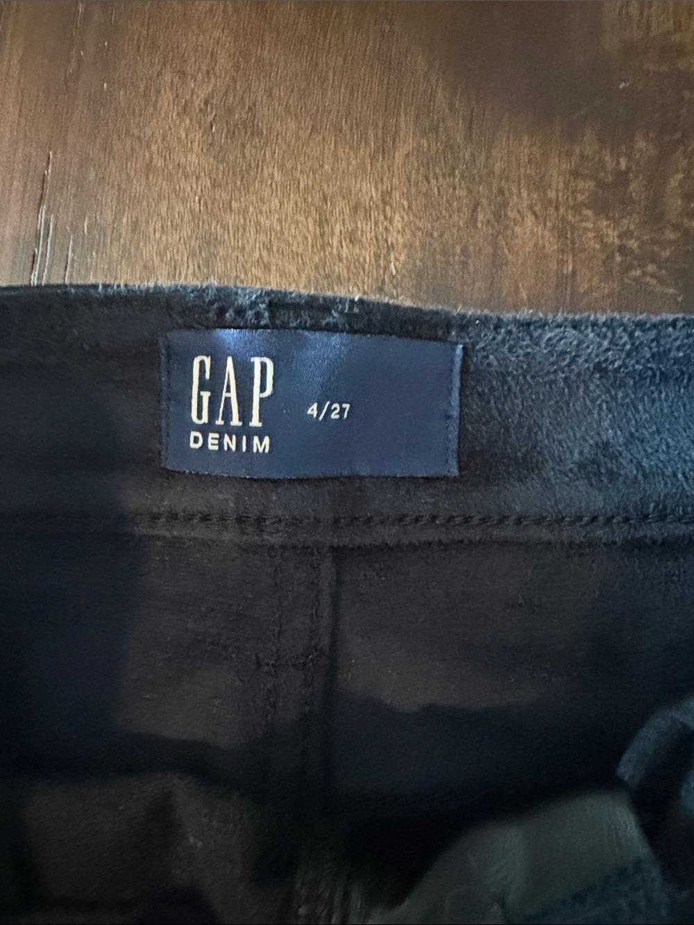 GAP Black Faux Leather Cargo Mini Skirt with Belt Loops - Picture 3 of 6